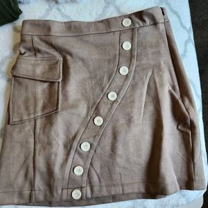 Medium shade mini skirt